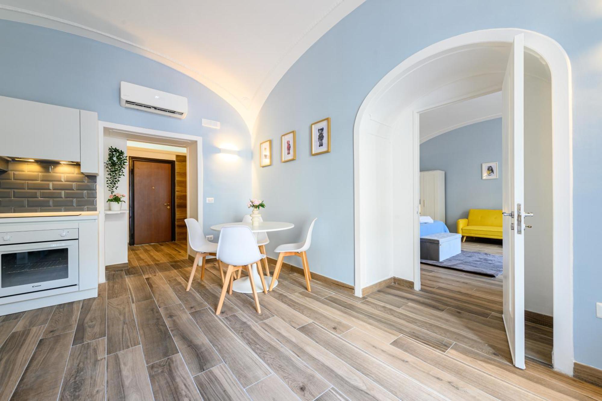 Santa Teresa Degli Scalzi 118 Apartment Naples